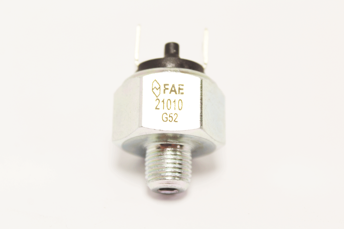 STC1689A LAND ROVER - BRAKE LIGHT SWITCH