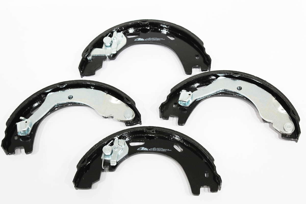 LR031947A LAND ROVER - BRAKE SHOE SET