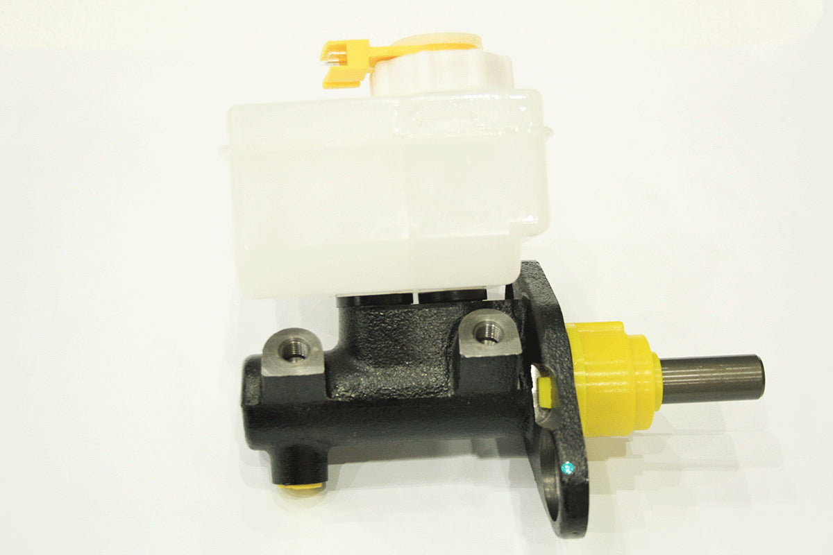 LR013018 LAND ROVER - BRAKE MASTER CYLINDER - NOT ABS - Suitable for All Defenders