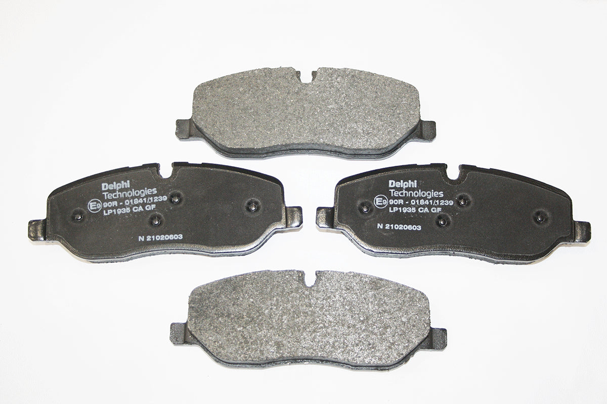 LR134694G LAND ROVER - BRAKE PAD SET FOR FRONT BRAKES - Suitable for Discovery 3, Discovery 4, Range Rover 02-09 & Range Rover Sport 05-09 From DELPHI