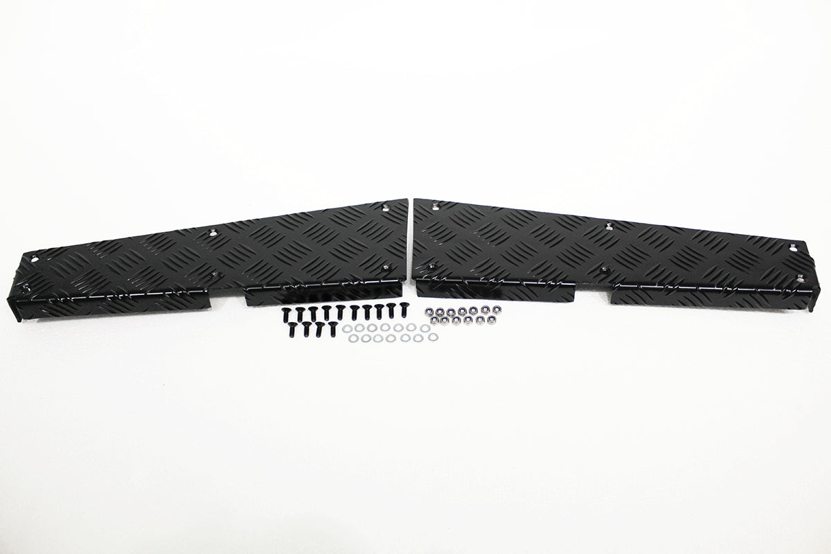 TF8205 TERRAFIRMA LAND ROVER - REAR CORNER CHEQUER PLATE KIT - BLACK - DEF 110 PRE-2007