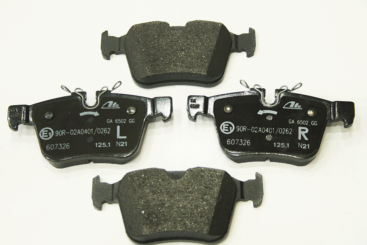 LR160458A LAND ROVER - BRAKE PADS SET