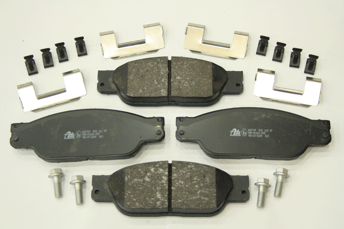 XR813324-A JAGUAR - BRAKE PAD SET