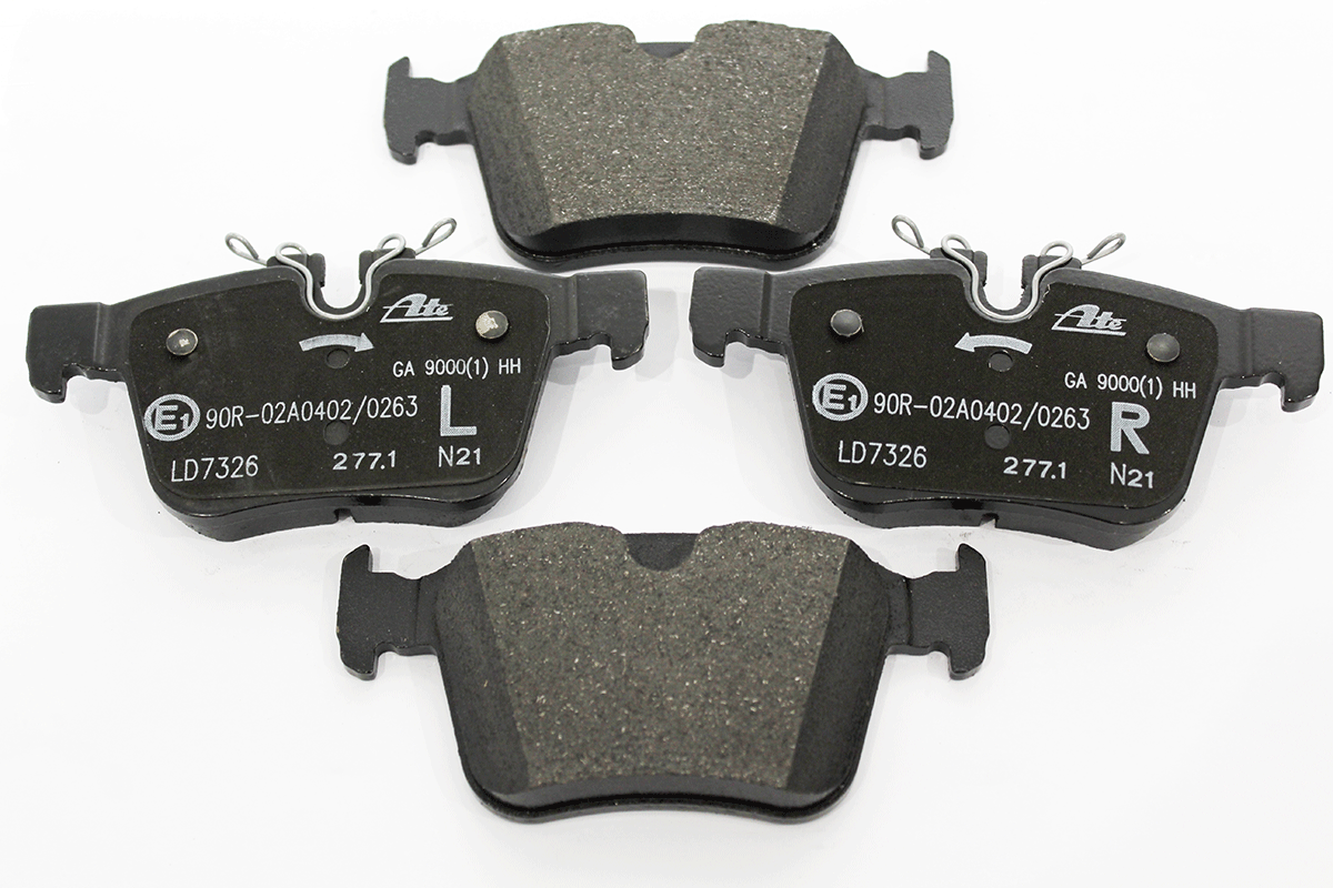 J9C33358-C BRAKE PAD SET
