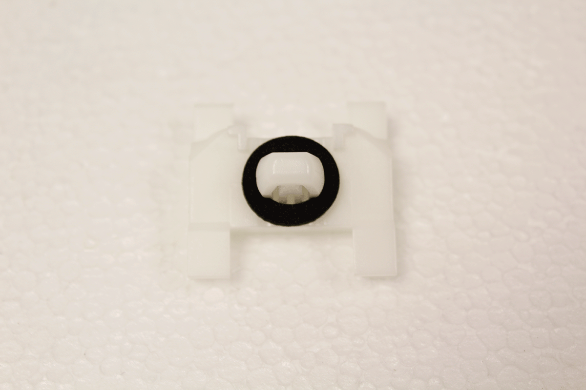 DYC000091 LAND ROVER - CLIP
