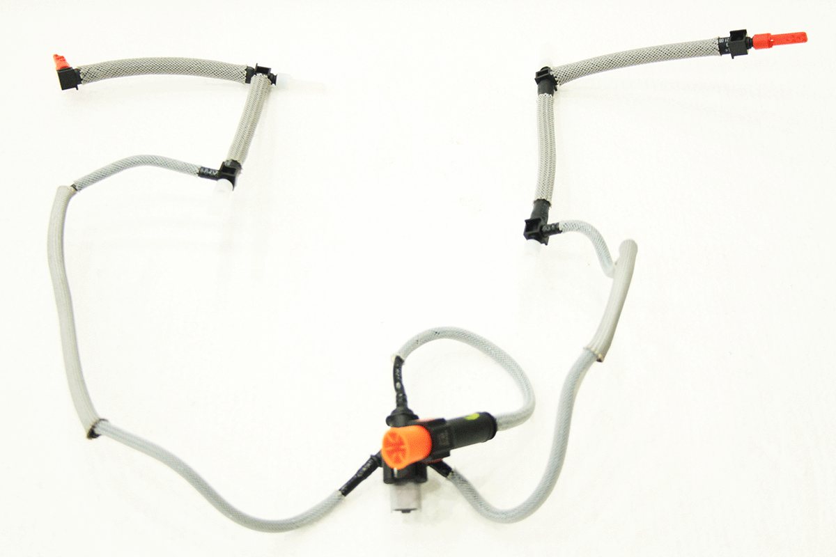C2S43380-G PIPE-FUEL-LEAK OFF