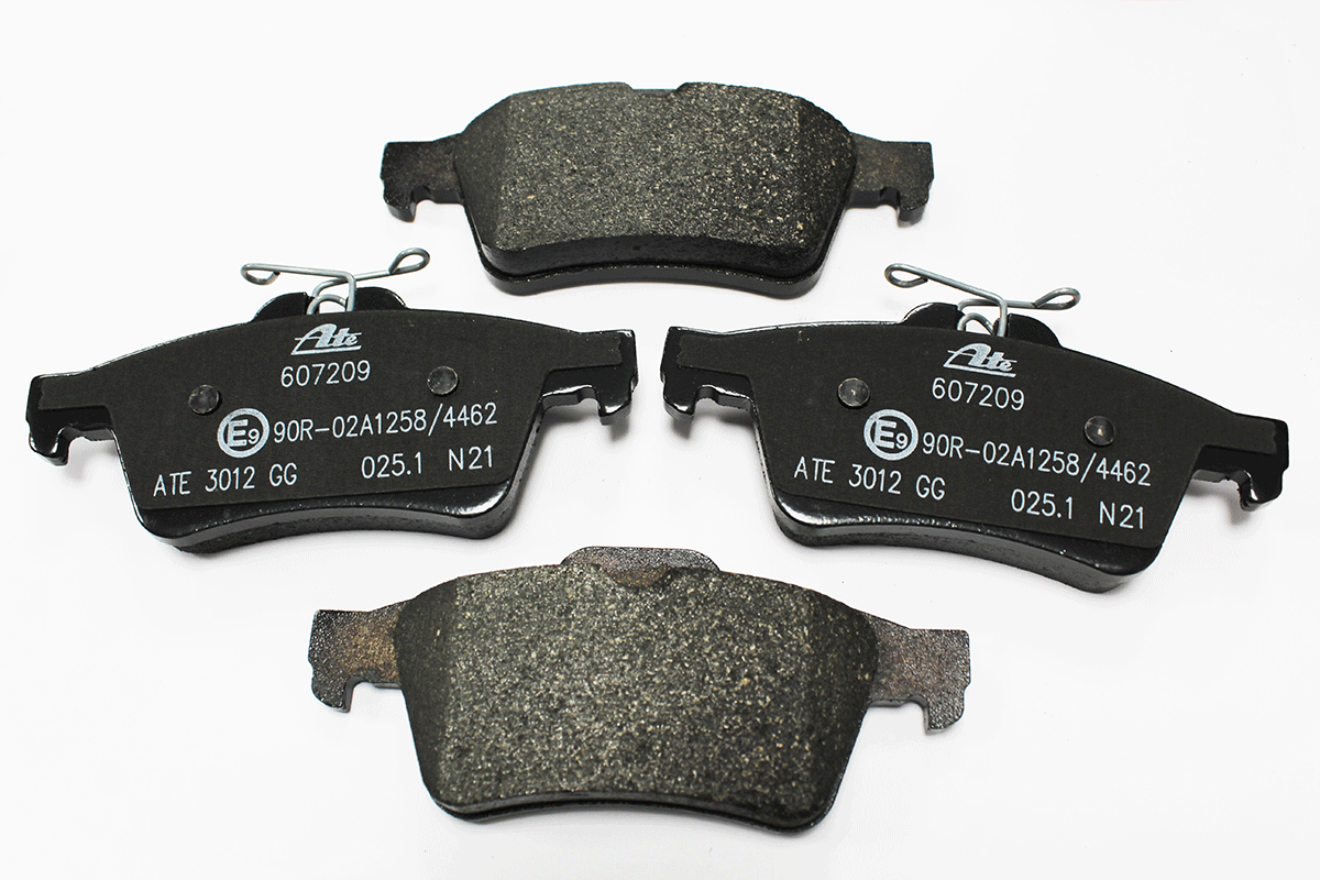 C2D23143-A JAGUAR - BRAKE PAD SET