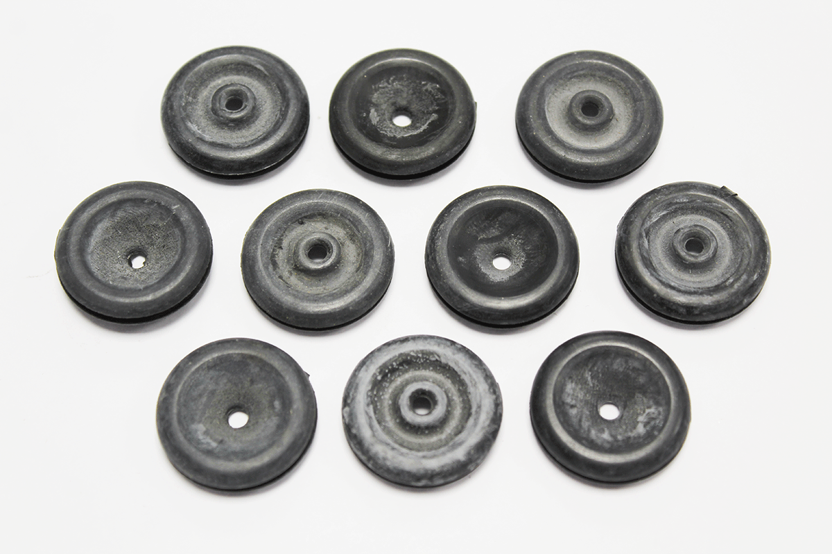 233243 LAND ROVER - GROMMET