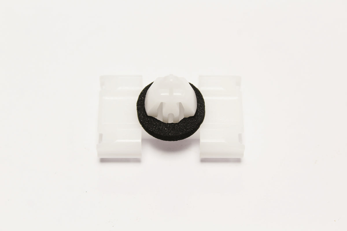 DYC000122 LAND ROVER - CLIP