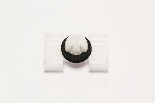 DYC000122 LAND ROVER - CLIP