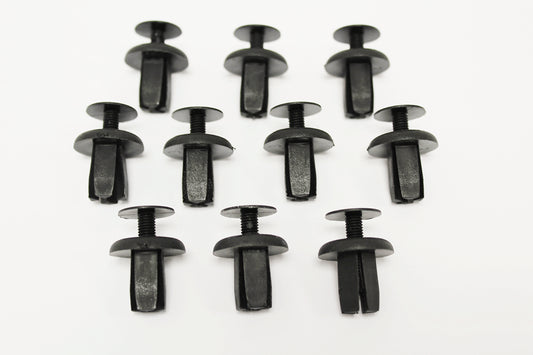 DYQ000010 LAND ROVER - RIVET - PLASTIC