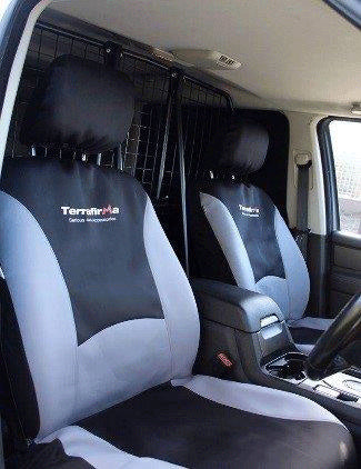 GI219 LAND ROVER - Pair of waterproof seat covers universal fit for most vehicles