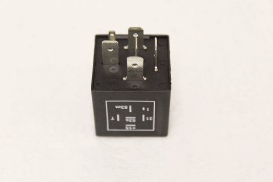 LR057366G LAND ROVER - RELAY - WIPER DELAY - Suitable for Defender 2007 Onwards From HELLA