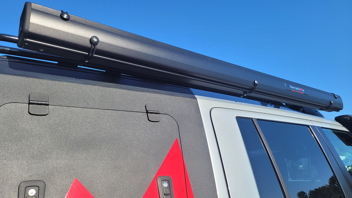 TF1708 LAND ROVER - HARD CASE AWNING - 2.0M X 2.5M