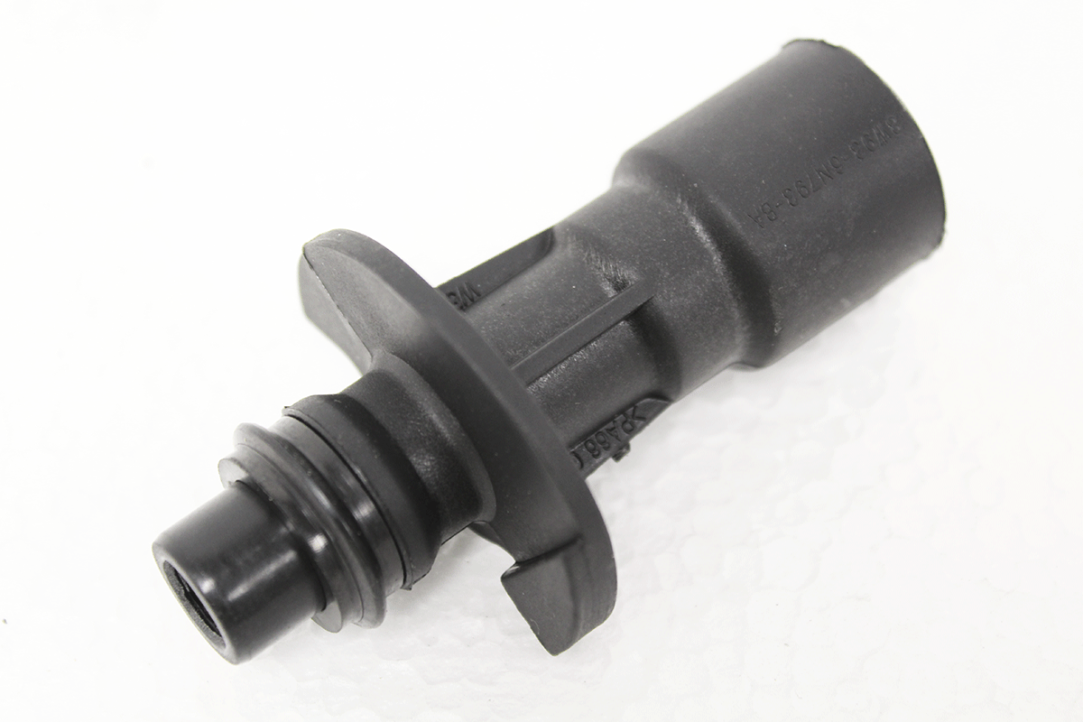 C2Z18658-R JAGUAR - OUTLET TUBE