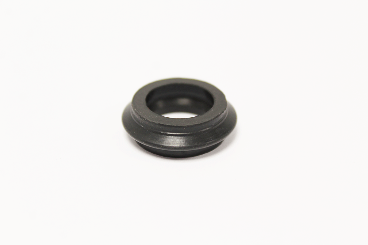 LR030593G LAND ROVER - OIL COOLER SEAL