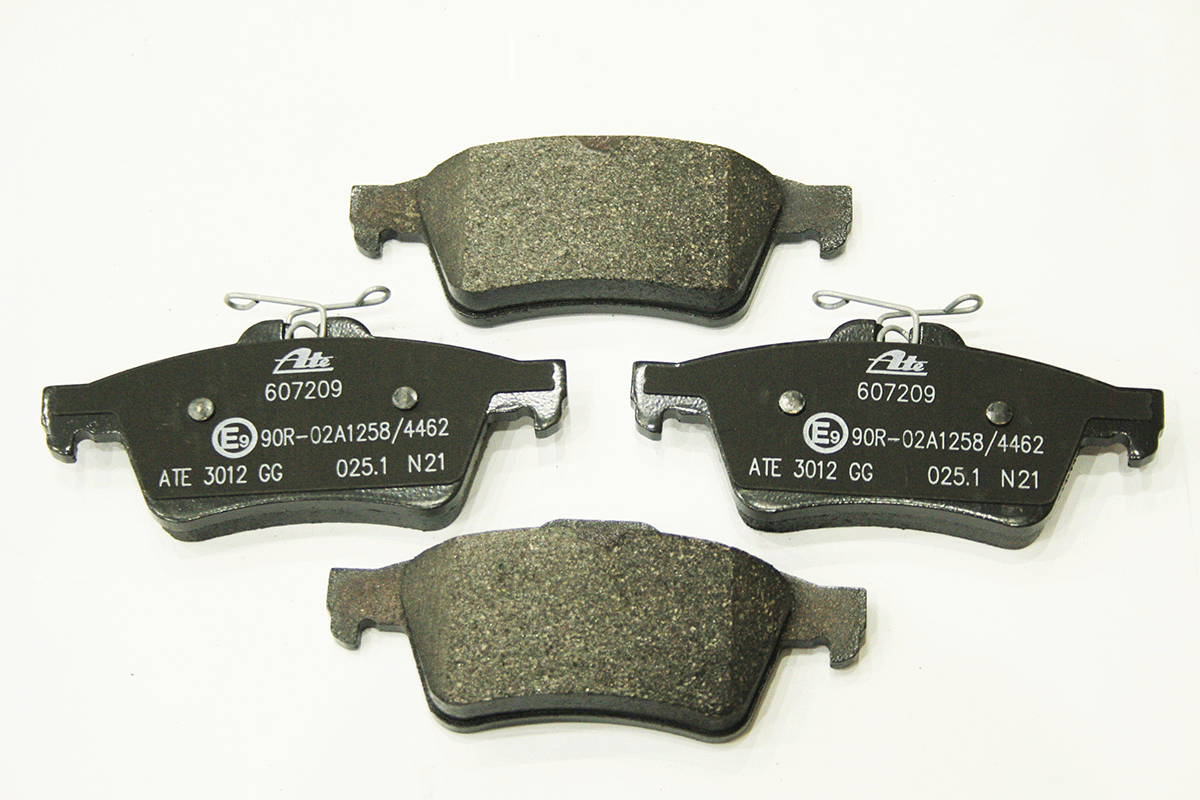 C2P26112-A JAGUAR - BRAKE PAD SET
