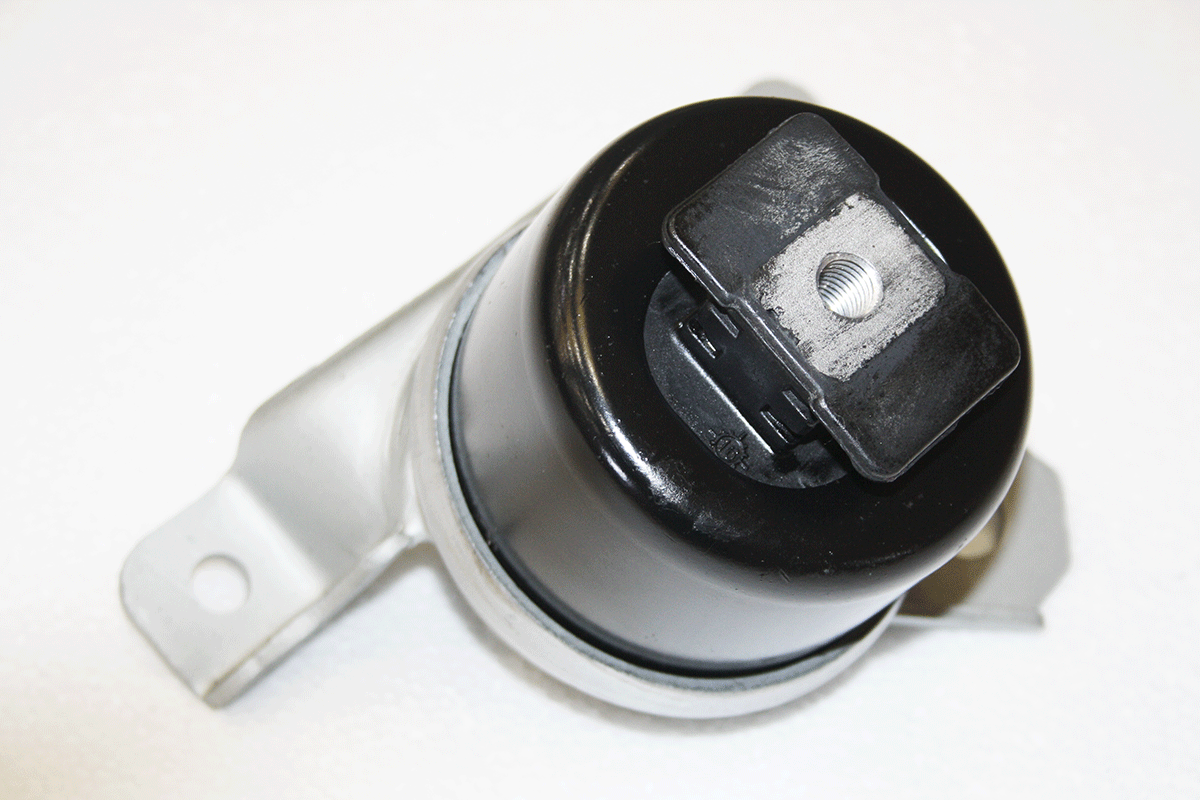 LR024730 LAND ROVER - ENGINE MOUNTING