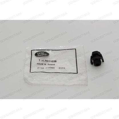 LR011038LR GENUINE LAND ROVER - PLUG - BLANKING